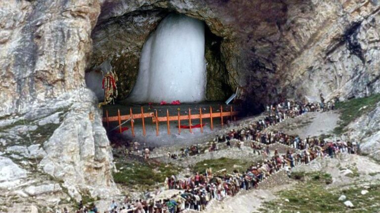 अमरनाथ यात्रा 2025 3 जुलाई से शुरू, जानें महत्वपूर्ण बातें