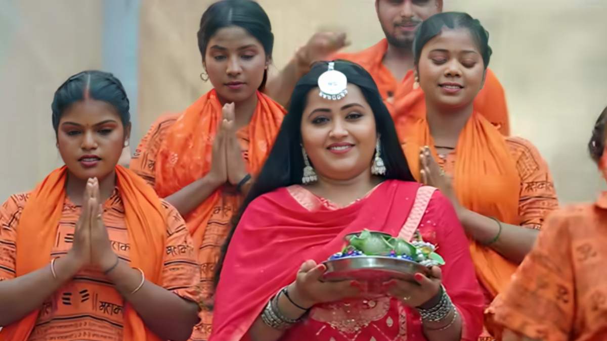 Kajal Raghwani ने महादेव से की खास फरमाइश, ‘लईका दिलादी फरारी वाला’ हुआ रिलीज