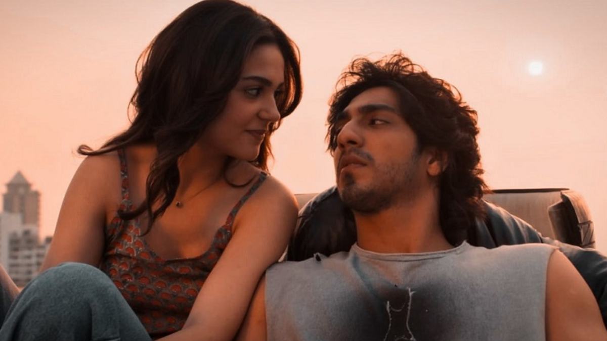 Saiyaara ने 8 दिन में रचा इतिहास, अक्षय की 'हाउसफुल 5' को पछाड़ बनी ब्लॉकबस्टर