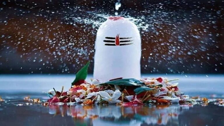 Sawan 2025: किस खास चीज से जल्दी प्रसन्न होते हैं भोलेनाथ? जानें खास मान्यता