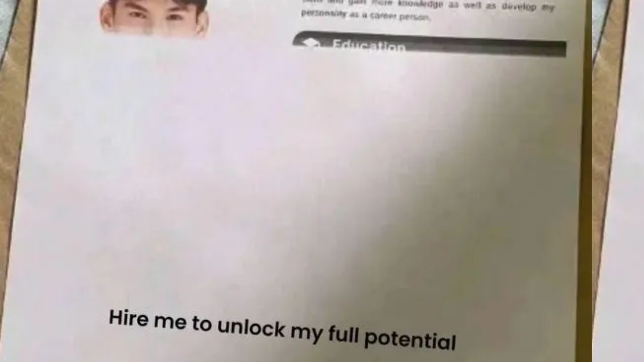Viral Resume: मुझे नौकरी दो, फिर देखो...आधे रिज्यूमे ने लोगों के उड़ाए होश, क्रिएटिव देखे सोशल मीडिया पर मचा हंगामा
