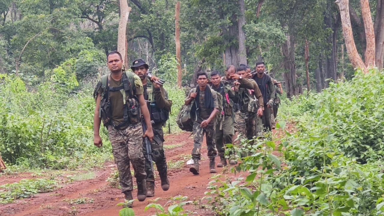 Jharkhand Top News of 13 August: झारखंड में पश्चिमी सिंहभूमि और चाईबासा में सुरक्षा बलों और नक्सली-माओवादियों के बीच मुठभेड़ हुई। यहां पढ़ें राज्य की दिन भर की सभी बड़ी खबरें।